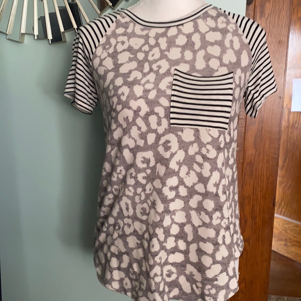 7th Roy adorable top!